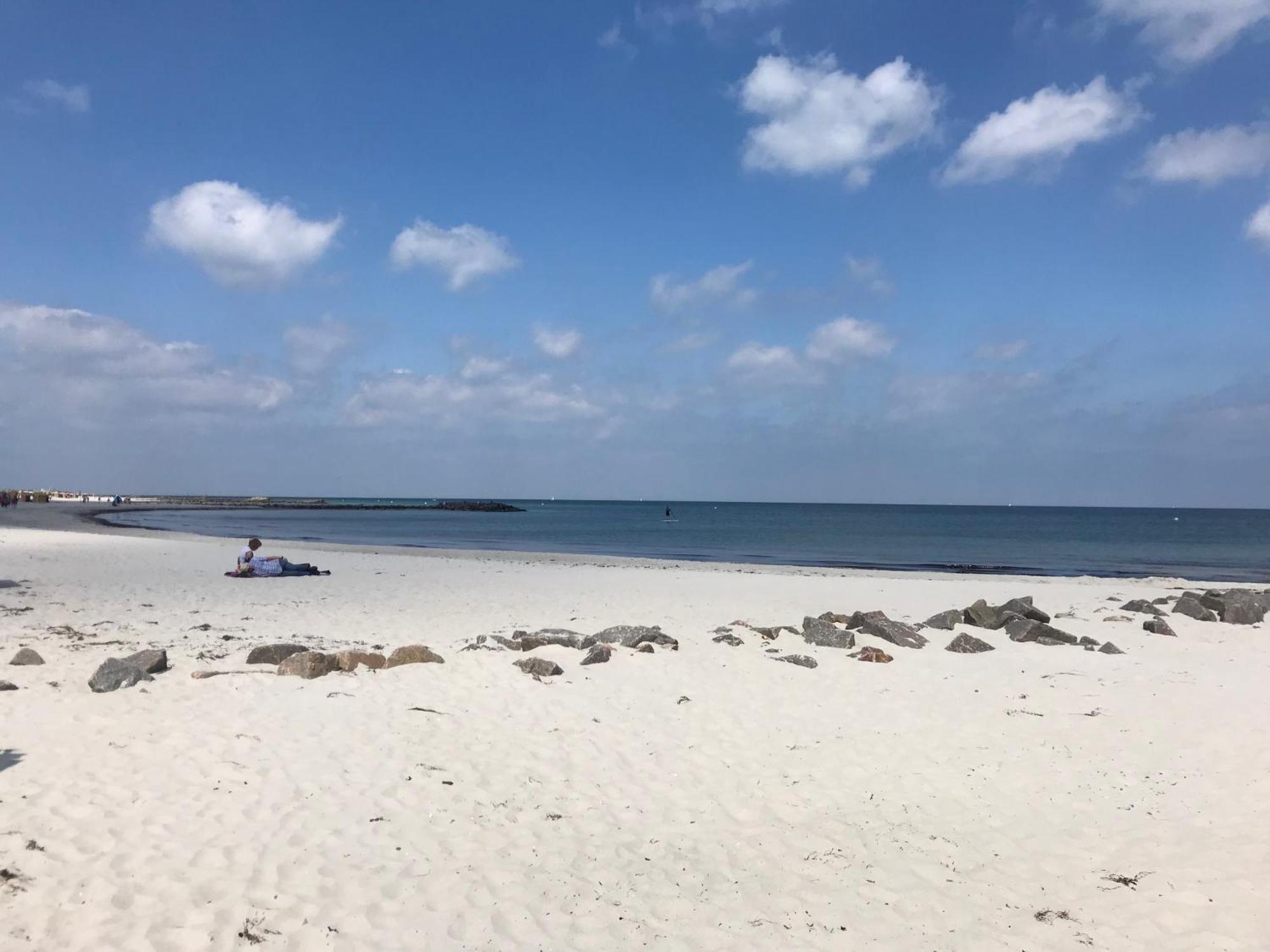 Apartment Strandwohnung Mit Grosser Terrasse In Erster Reihe Am Schoenberger Strand, Kajak, Wallbox, 24h Self Check-in, Disneyplus