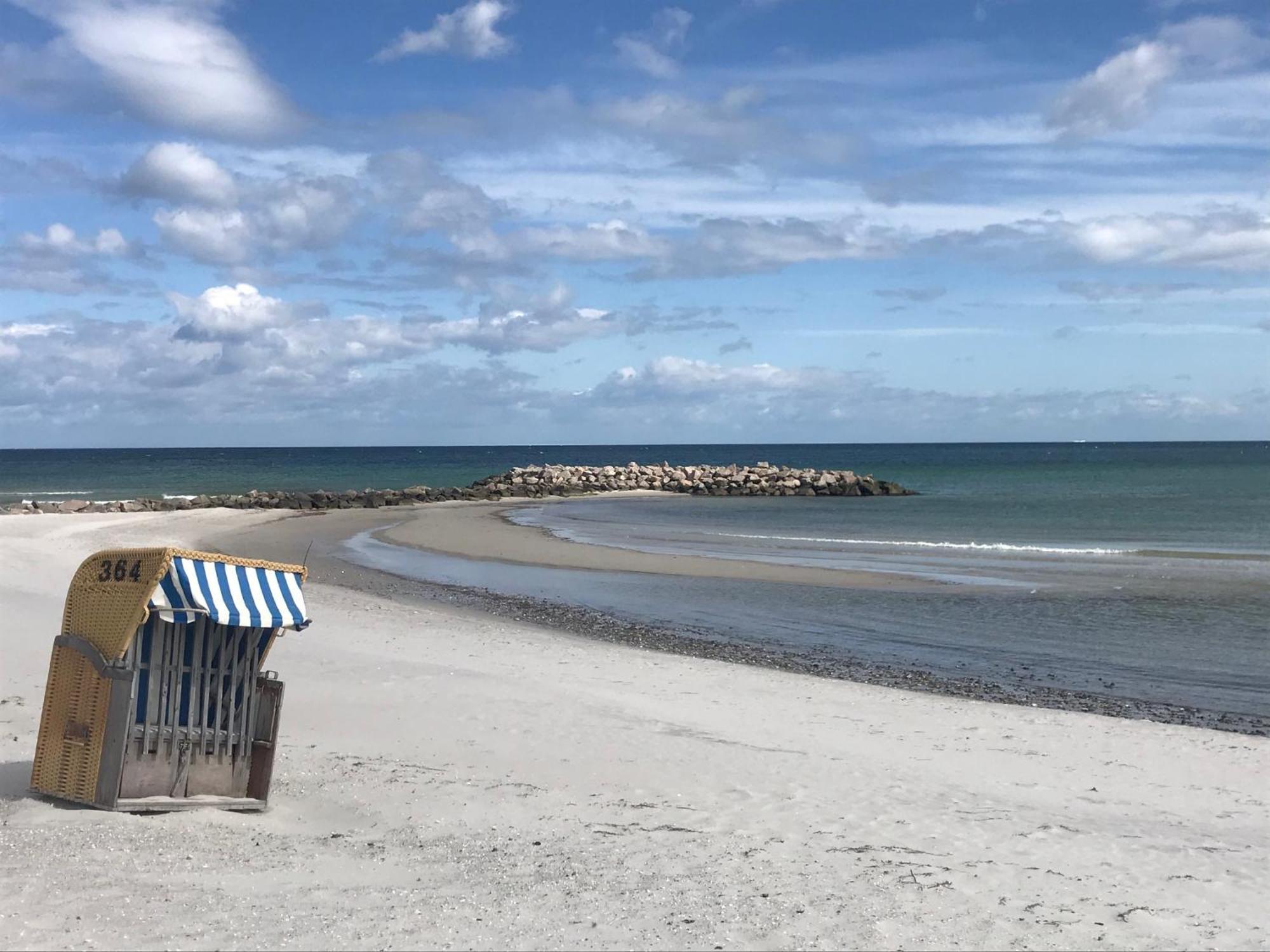 Apartment Strandwohnung Mit Grosser Terrasse In Erster Reihe Am Schoenberger Strand, Kajak, Wallbox, 24h Self Check-in, Disneyplus *